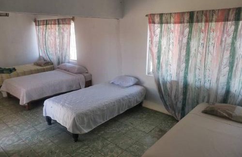 Aguascalientes Casa | 15 huespedes a 2min de la feria San Marcos 2023