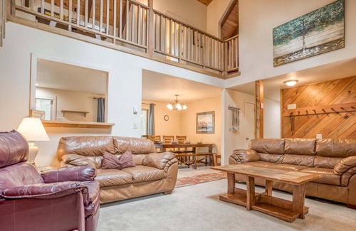 Deer Park Casa | 15 Lupine Lane