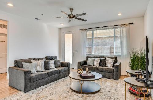Sacramento Casa | 15 Mi to Dtwn Sacramento Newly Built Home!
