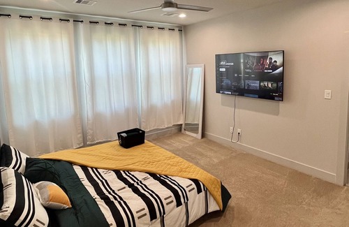 Fairbanks Casa | 15 min From Downtown! Luxury Houston Home