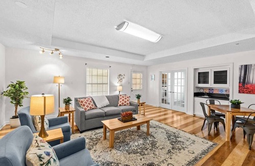 South Baton Rouge Casa | 15 Min to LSU & Downtown! Oak Hills Place Hideaway