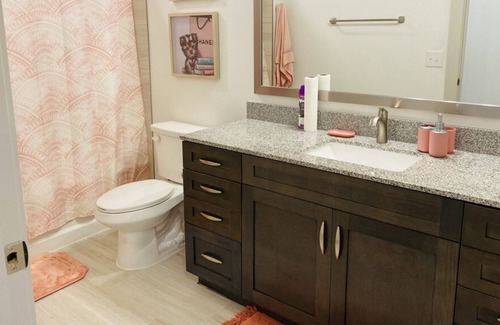 Spring Casa | 15 Mins from Downtown | Perfect for Long Term Stays