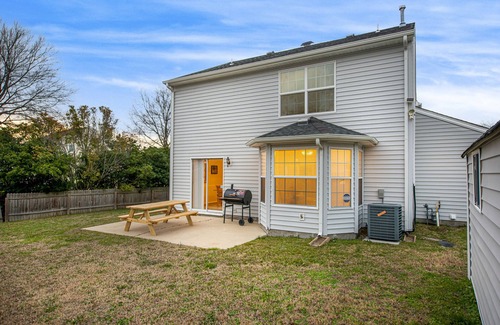 Norfolk - Virginia Beach Casa | 15 mins from the beach