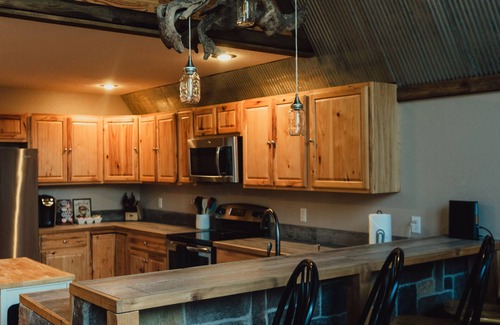 Duke Casa | 15 minutes from Fort Leonard Wood-rustic A-frame nestled on 5 acres