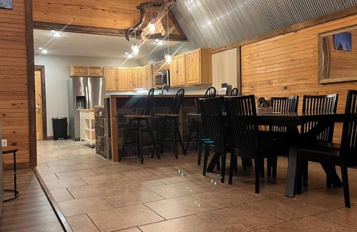 Duke Casa | 15 minutes from Fort Leonard Wood-rustic A-frame nestled on 5 acres