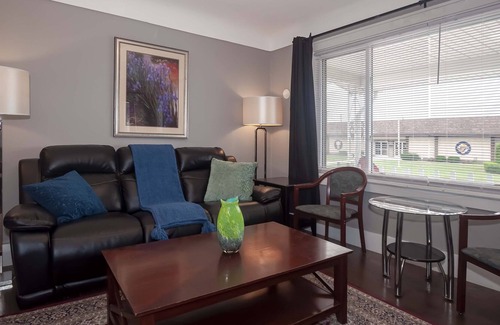 Warren Casa | 15 Minutes to Almost Anywhere!