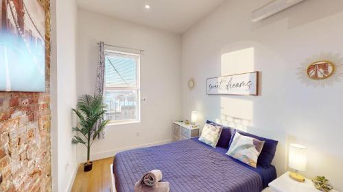 Hoboken Apartamento | 15 Minutes to NYC - Chic Penthouse with bus stop at doorstep