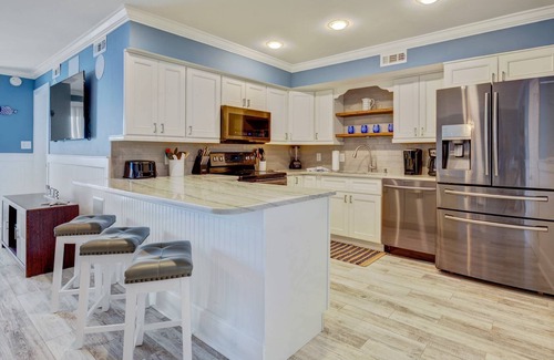 Surfside Beach Condominio | *15% Off New Bookings for Stays through 2025*