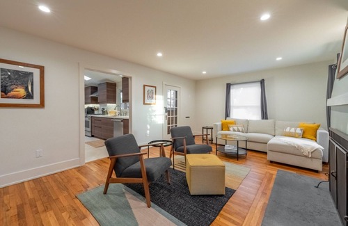 Ventura Casa | Prime Location, Private Hot Tub! Minutes To Sand