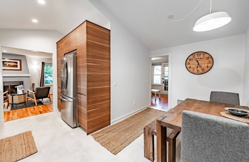 Ventura Casa | Prime Location, Private Hot Tub! Minutes To Sand