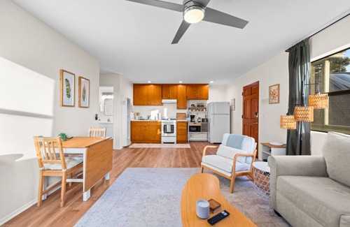 Ventura Casa | 25%Off Sept 1-4, Walk To Beach, Clean & Comfy Beds