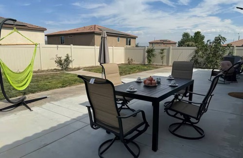 Riverside Casa | 15% Off Spacious And Confoetable One-Story 4 Rooms