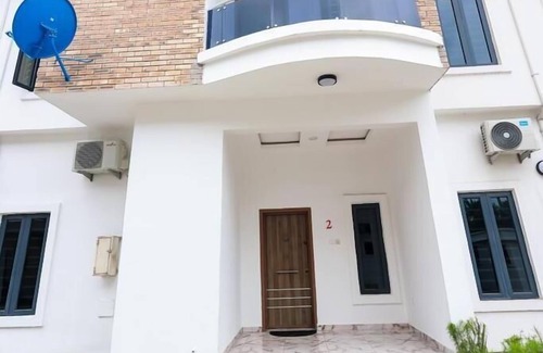 Ofin Apartamento | 15 Sule Olusesi Rd