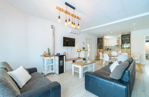 Empuriabrava Chalet De Esquí | 150-Preciosa casa al canal con piscina y amarre en Empuriabrava-Empurialola