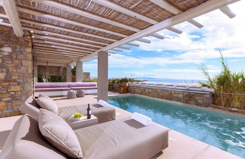 Plintri Villa | 150 sqm with private pool built-in BBQ & amazing sunset sea views