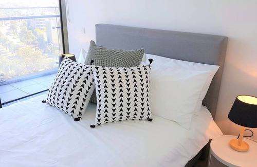 South Melbourne Apartamento | 1503&1511Emerald · Gems for all at the Emerald!