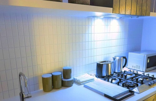 South Melbourne Apartamento | 1503&1511Emerald · Gems for all at the Emerald!