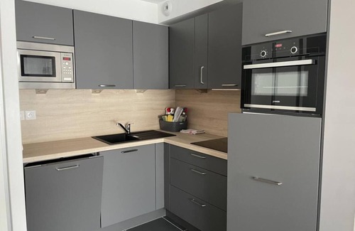 Eaux-Bonnes Apartamento | 80m from resort center, view ski slopes, swimming pool, balcony, tv, ski locker, 52m², Gourette