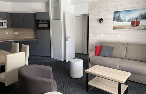Eaux-Bonnes Apartamento | 80m del centro estación, 1.o piso, vista pistas, piscina, tv, local para esquís, 67m², Gourette