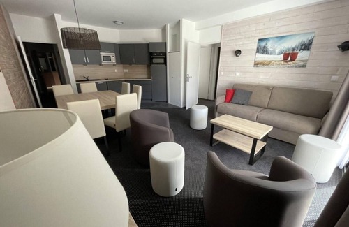 Eaux-Bonnes Apartamento | 80m del centro estación, 1.o piso, vista pistas, piscina, tv, local para esquís, 67m², Gourette