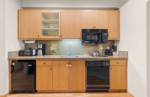 Olympic Valley Condominio | 152 | Bike-In/Out Studio - 1st Flr + A/C Cool