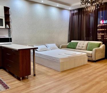 Nur-Sultan Apartamento | 153 С прекрасным видом на Байтерек и 2 большими кроватями