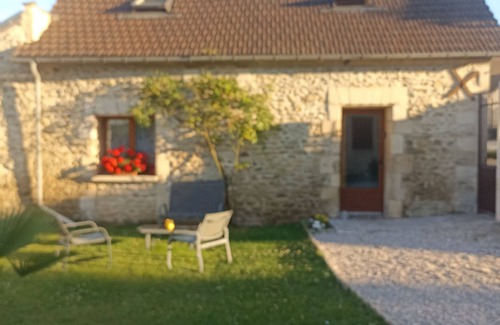 Hermes Casa | 15mn Beauvais airport 5 minute from château de la trye station 1km sncf