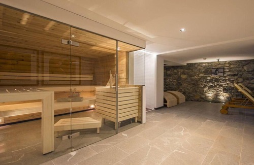 Lech am Arlberg Chalet De Esquí | 15TH CENTURY AUSTRIAN ARCHITECTURE IN THE SLOPES OF LECH