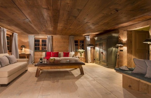 Lech am Arlberg Chalet De Esquí | 15TH CENTURY AUSTRIAN ARCHITECTURE IN THE SLOPES OF LECH