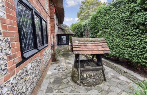 Waterlooville Cabaña | 15th Century Thatched Country Cottage
