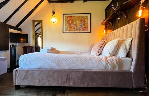 Henley-on-Thames Casa | 15th century tiny character cottage-Henley centre