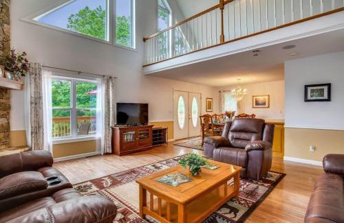 Weaverville Casa | 16 Mi To Dt Asheville, Fp, Ping Pong, Air Hockey