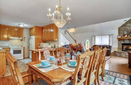 Weaverville Casa | 16 Mi To Dt Asheville, Fp, Ping Pong, Air Hockey