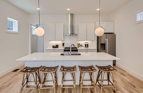 South Nashville Casa | 16- Modern Home- The Music City Collection