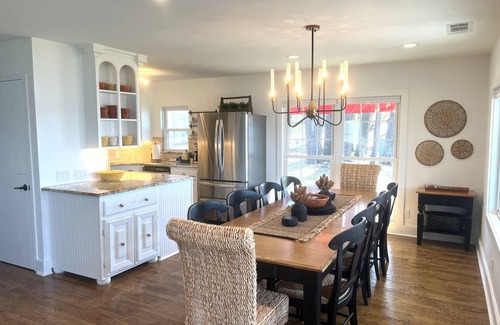 Gun Barrel City Casa | 160' waterfront home on a point, fire pit, game room, & more