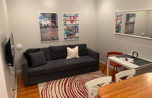 Industry Apartamento | 1631 2C · Estupendo 1bed Apt./20 min a NYC-Estacionamiento disponible.