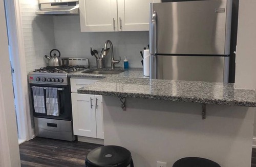 Industry Apartamento | 1631 4D · Acogiendo 1bed Apt / 20 min a NYC-Parking Disp.
