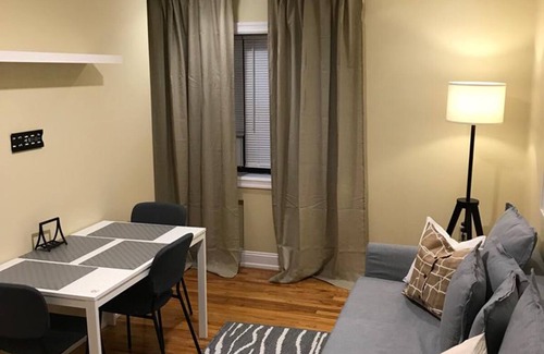 Industry Apartamento | 1631 4E · Impresionante 2bed Apt-20 min a NYC / Parking Disp.