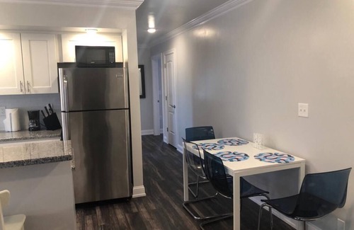 Industry Apartamento | 1631 5F · The Marino Gateaway 20 minutos a Nueva York / Estacionamiento disponible.
