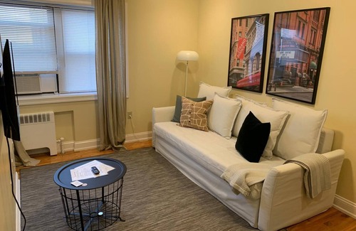 Industry Apartamento | 1631 5G · Renovado 2bed Apt / 20 min a NTC-Estacionamiento disponible.