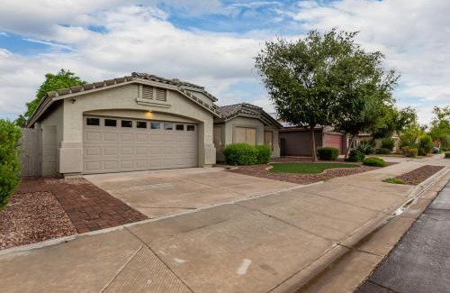 Canyon Trails Casa | 165th Goodyear home
