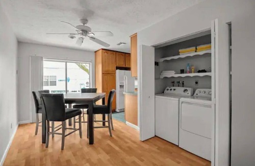 Old Southeast Casa | 166 Coastal Old SE 2 Bedrooms 2.5 Bathrooms