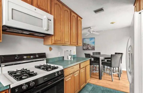Old Southeast Casa | 166 Unit A -Wait & Sea by Coastal Cottages