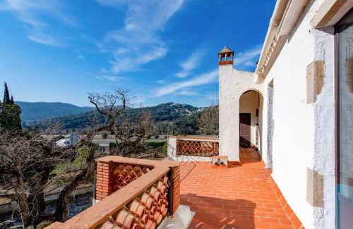 Argentona Casa | 16th-Century Masia with Pool and Chapel