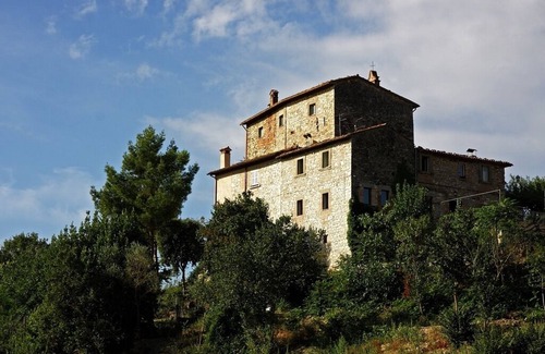 Todi Casa | 16th century Tower with spectacular pool in the heart of green Umbria