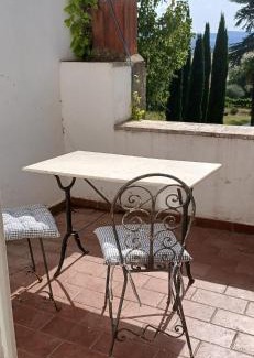Gioiella Casa | 16th Century Townhouse, Large Garden Near Lake, Tuscany and Umbria - Sleeps 18
