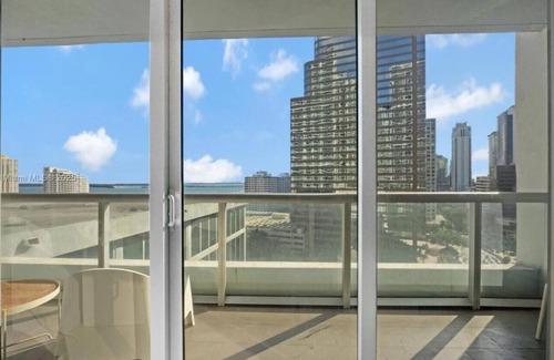 Downtown Miami Apartamento | 16th Floor - 2BED/1BATH - Bay Views.- Free Spa