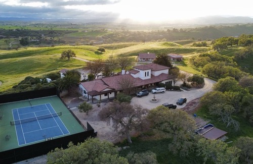 Paso Robles Casa | Cancha de tenis, piscina y mucho más en 17 acres!