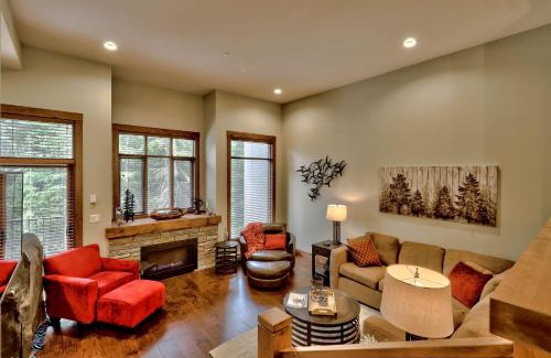 Sun Peaks Casa | 17 Village Walk Sun Peaks BC