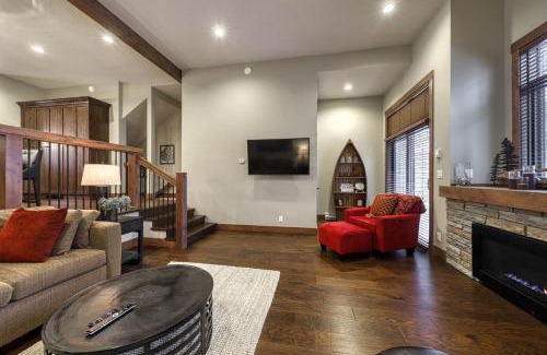 Sun Peaks Casa | 17 Village Walk Sun Peaks BC